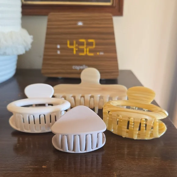 Set of The Hair Edit Claw Clips In Neutrals, Penny For Scale. - Picture 2 of 2